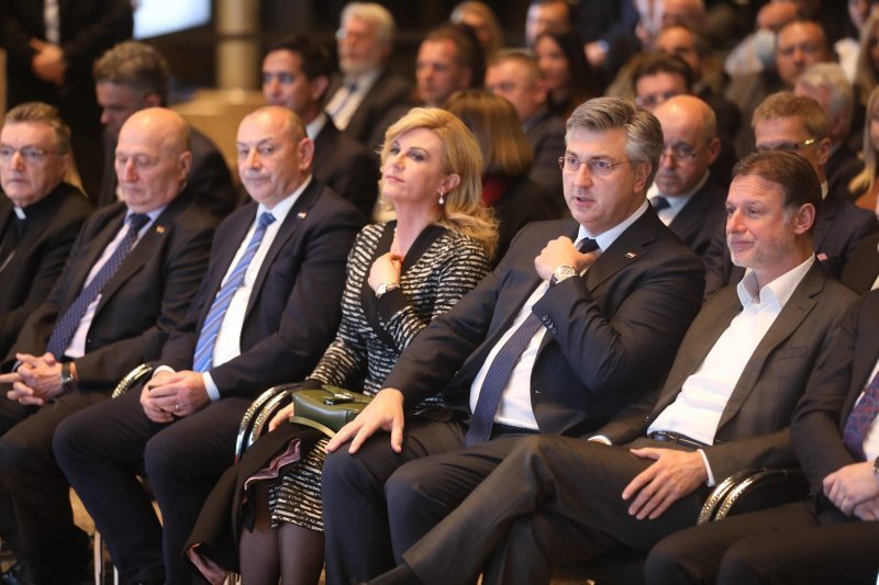 Josip Bozanić, Miroslav Šeparović, Tomo Medved, Kolinda Grabar Kitarović, Andrej Plenković i Gordan Jandroković