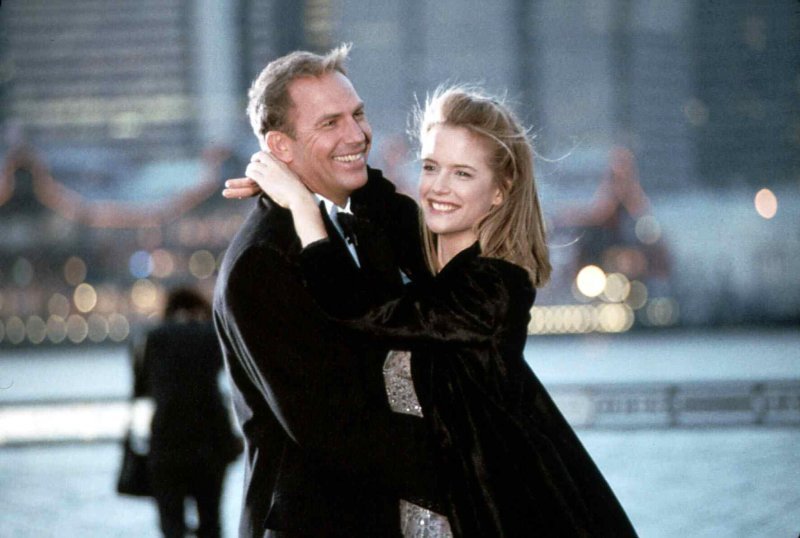 Kevin Costner i Kelly Preston 1999. - film 'Između ljubavi i igre'