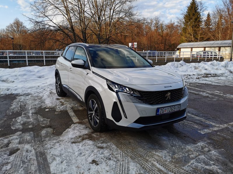 Peugeot 3008 Hybrid 225 e-EAT8 Road Trip