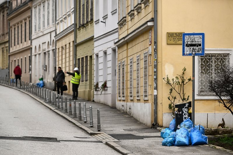 Zagreb zatrpan smećem zbog štrajka radnika Čistoće