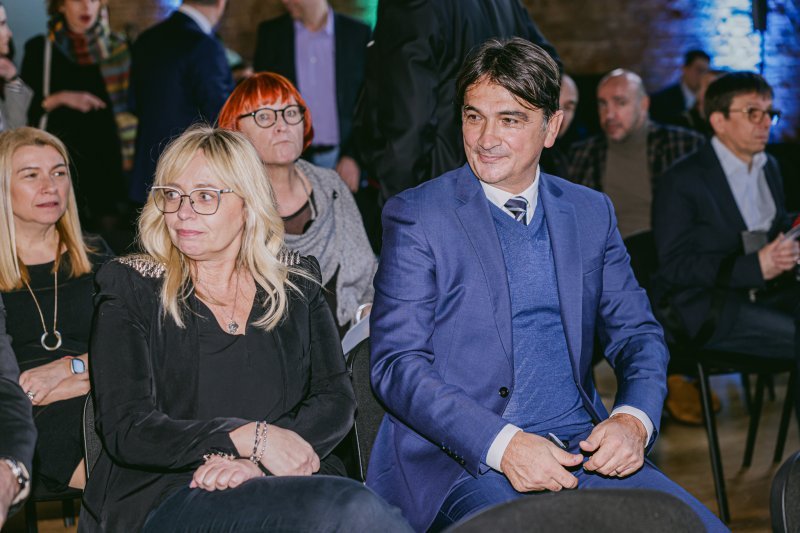 Iva Olivari, Zlatko Dalić