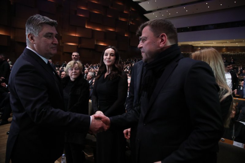 Zoran Milanović sa Ćirinim sinom, Miroslavom i udovicom Zdenkom Blažević