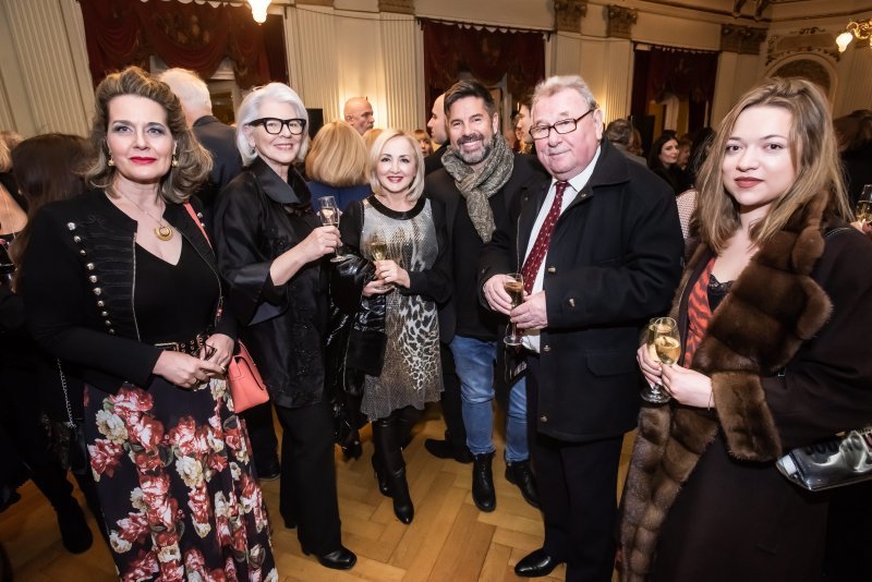 Rumi Meštrović, Zvončica Vučković, Anica Dobrić, Ronald Braus, Vladimir Šeks