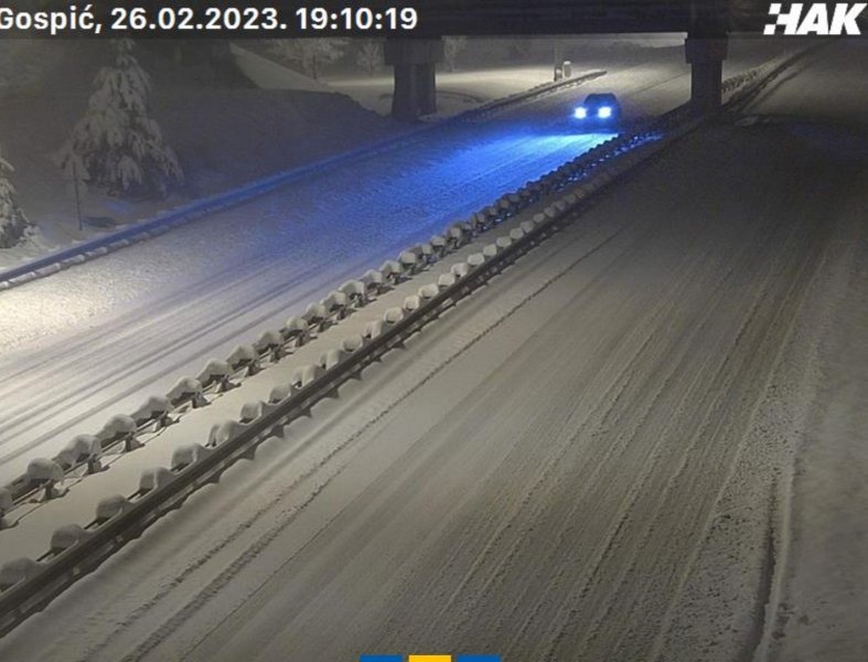 Autocesta A1 pod snijegom