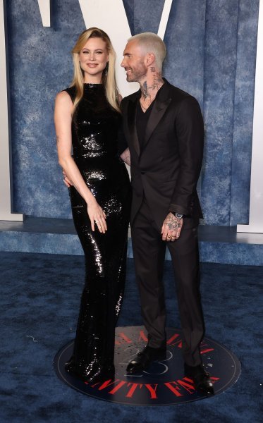 Adam Levine i Behati Prinsloo