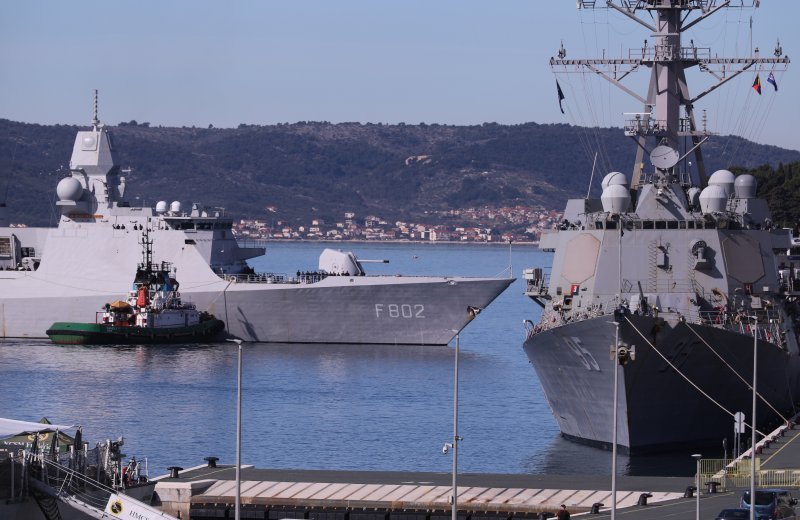 Dolazak nizozemske fregate RM HNLMS De zeven provincien u splitsku luku