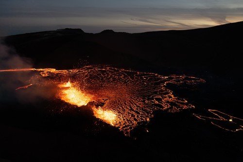 Erupcija vulkana Meradalir na Islandu