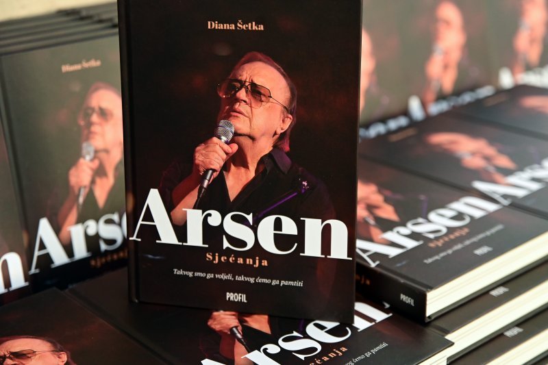 Promocija knjige o Arsenu Dediću