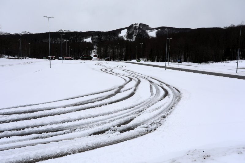 Snijeg je zabijelio skijalište Platak