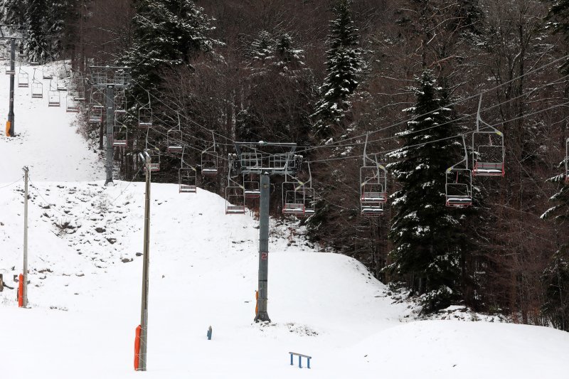 Snijeg je zabijelio skijalište Platak