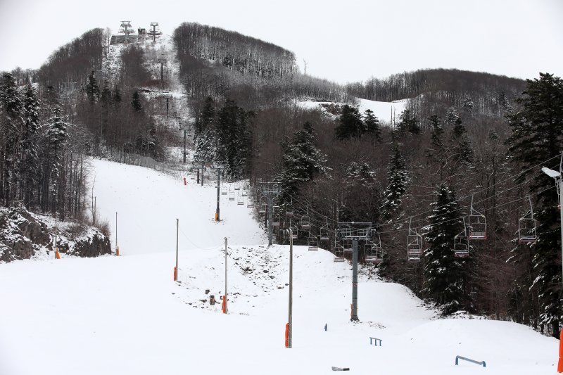 Snijeg je zabijelio skijalište Platak