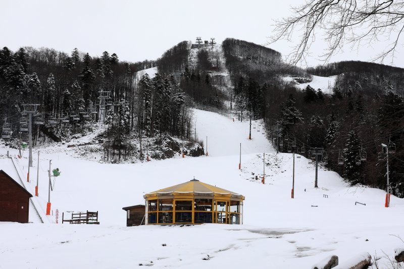 Snijeg je zabijelio skijalište Platak