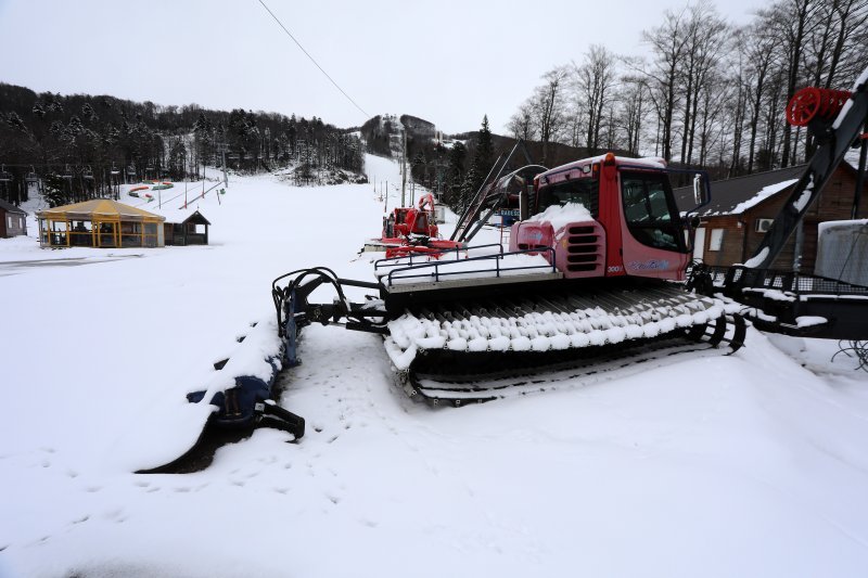 Snijeg je zabijelio skijalište Platak