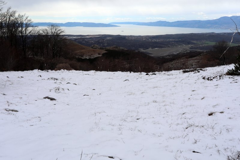 Snijeg je zabijelio skijalište Platak