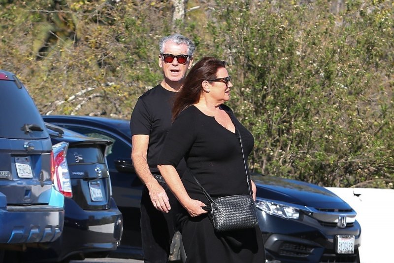 Pierce Brosnan i Keely Shaye Smith