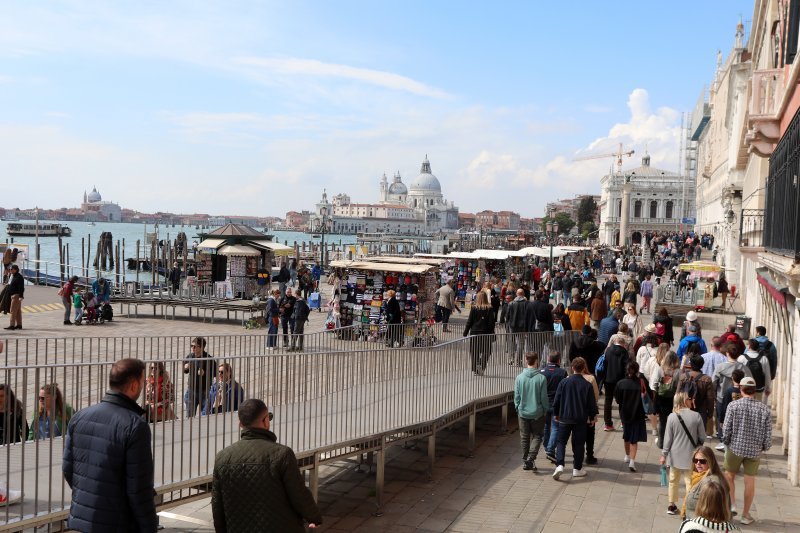 Turisti u Veneciji