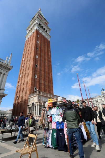 Turisti u Veneciji