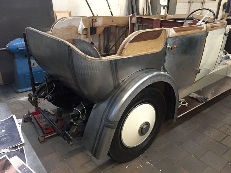 Nakon mukotrpnog proučavanja arhivske građe, stručnjaci Škodinog muzeja vratili su automobil u izvorni oblik