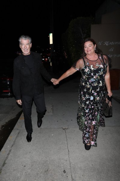 Pierce Brosnan i Keely Shaye Smith