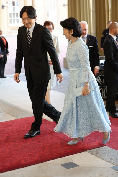 Gosti stižu na svečanu večeru u Buckinghamsku palaču