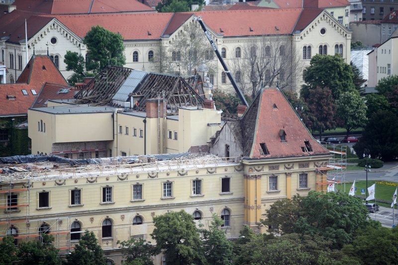 Pogled na krov Muzeja za umjetnost i obrt koji se nadavno urušio