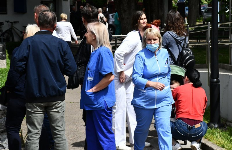 Prosvjed medicinskih sestara i tehničara ispred Opće bolnice u Slavonom Brodu