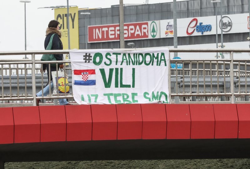 Transparent podrške Viliju Berošu u Zagrebu