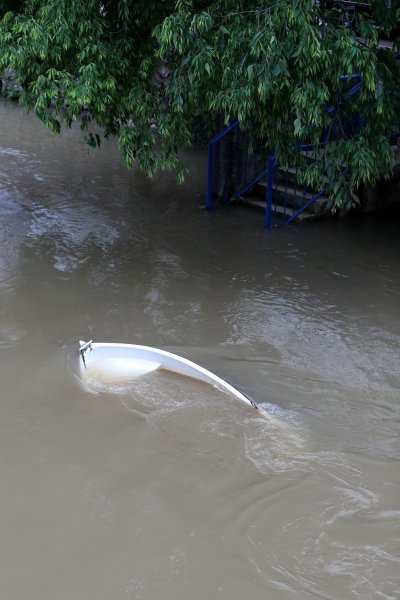 Razina poplave u Obrovcu za trećinu manja nego jučer