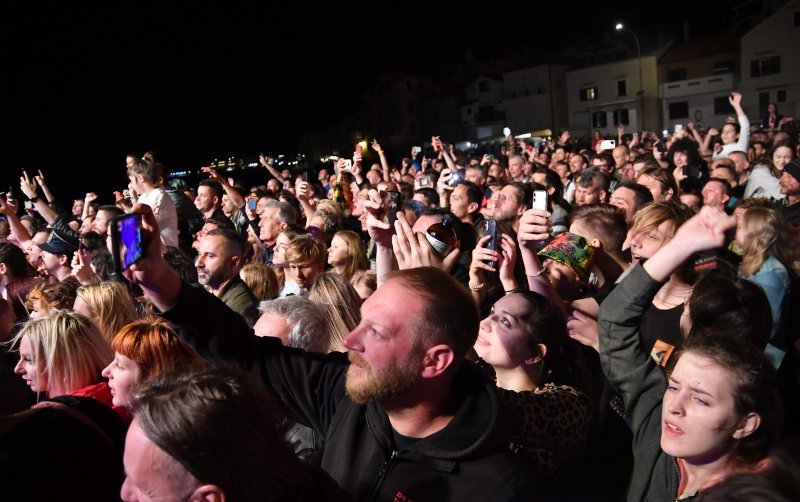 Koncert Let 3 u sklopu festivala Crna ovca