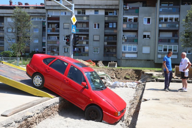 Karlovac: Automobilom uletio u jarak