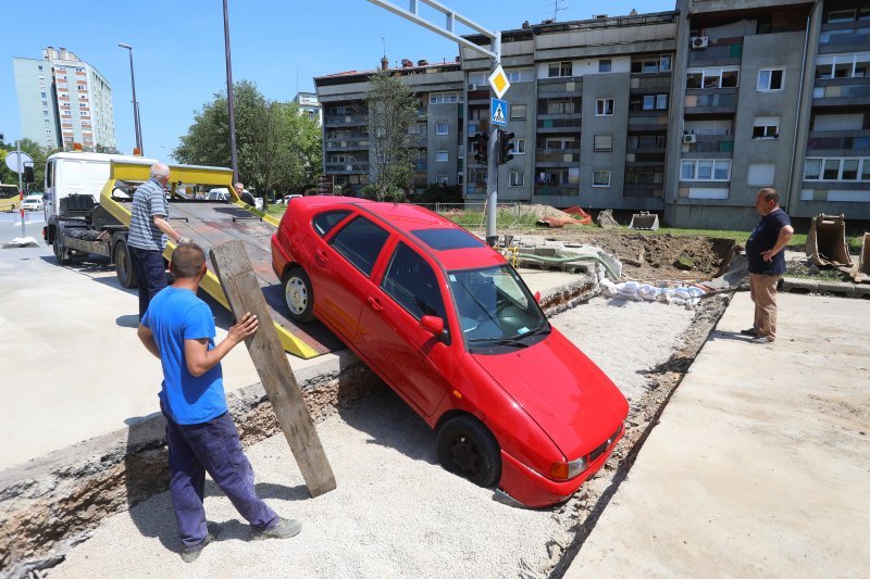 Karlovac: Automobilom uletio u jarak