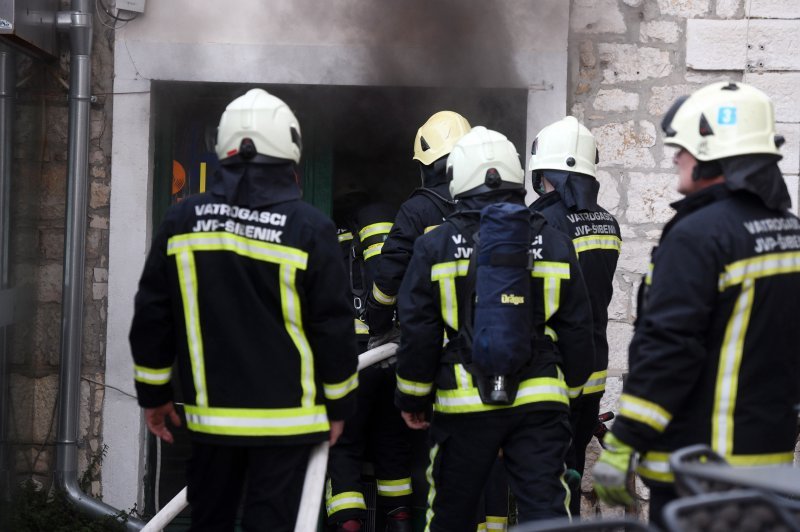 Šibenik: Požar u kafiću na šibenskoj rivi