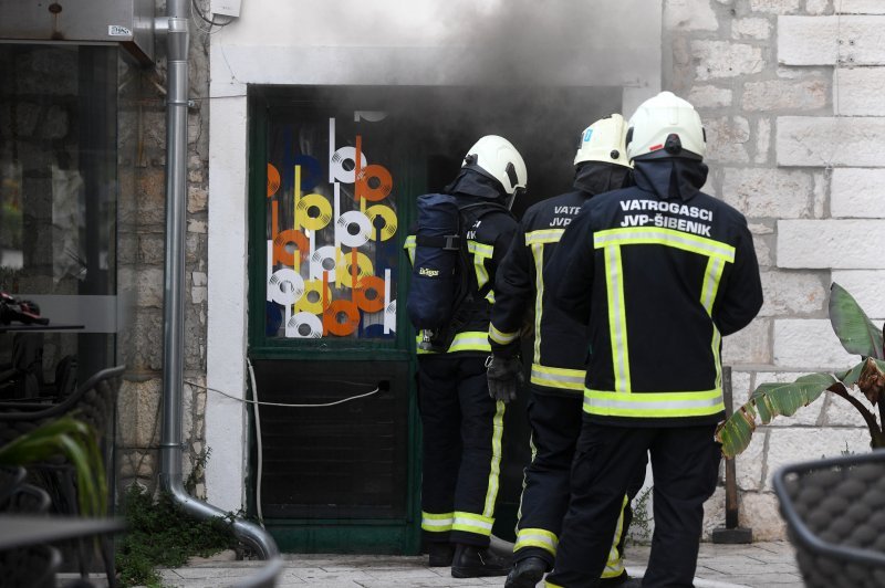 Šibenik: Požar u kafiću na šibenskoj rivi