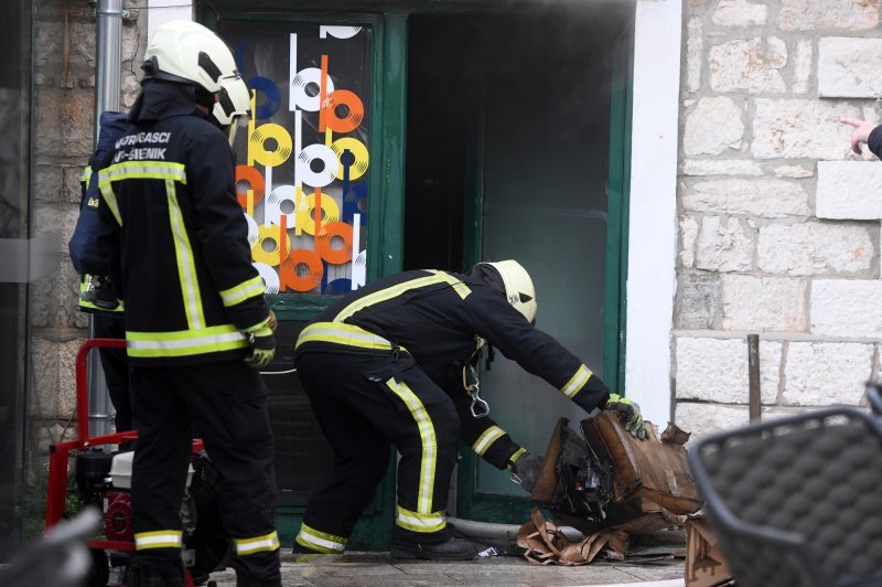 Šibenik: Požar u kafiću na šibenskoj rivi