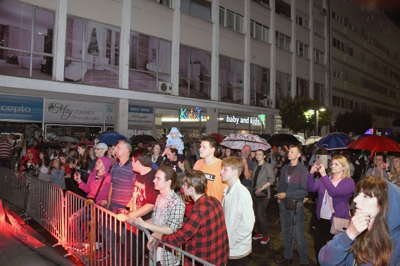 Psihomodo Pop održali nastup u Sisku