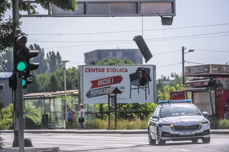 Otkinut semafor na Remetinečkoj cesti