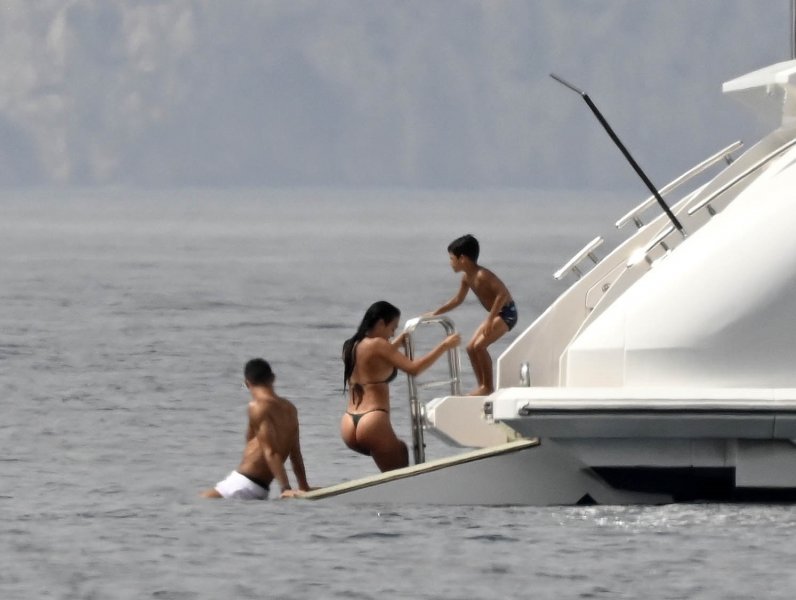 Georgina Rodriguez i Cristiano Ronaldo na Sardiniji