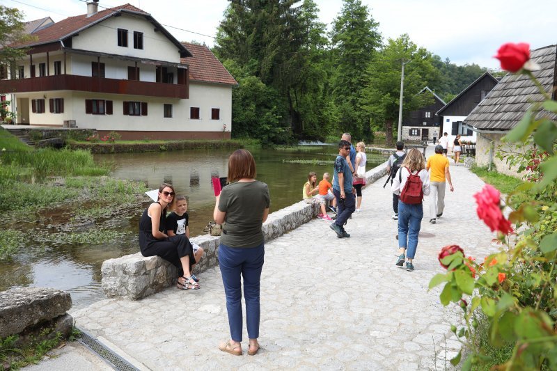 Turisti na Rastokama