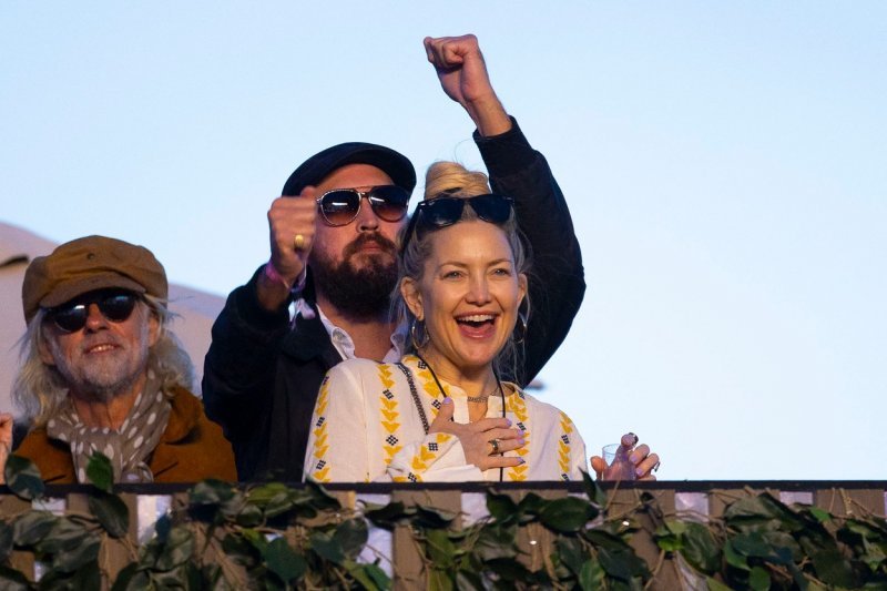 Kate Hudson na koncertu Brucea Springsteena