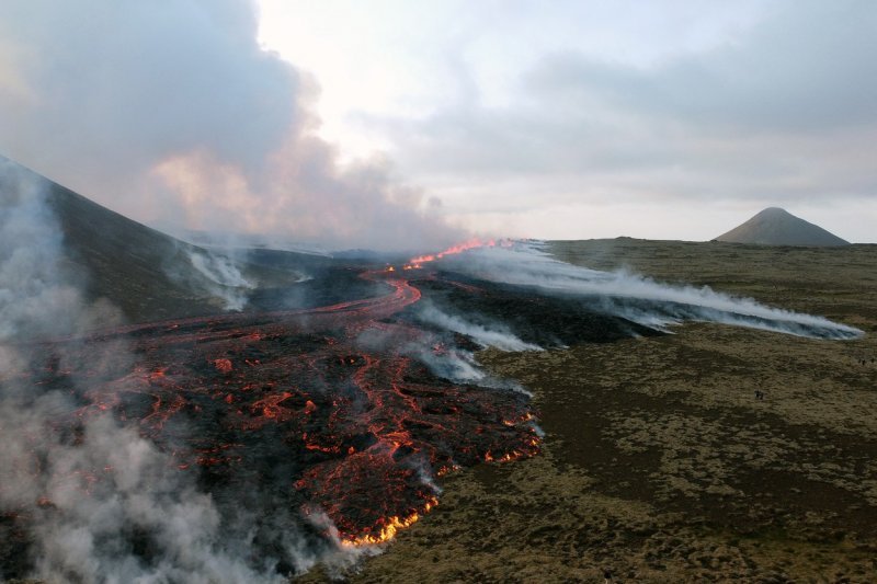 Na Islandu erumpirao vulkan