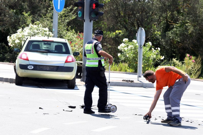 Sudar dvaju automobila u Šibeniku