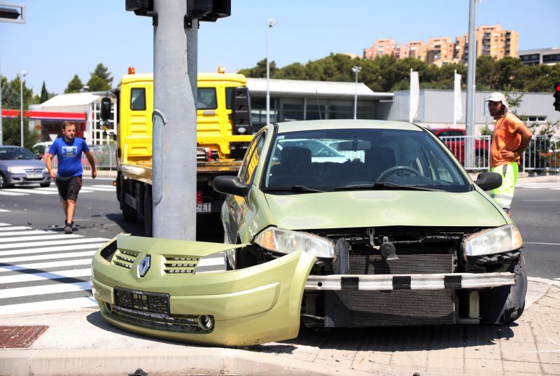 Sudar dvaju automobila u Šibeniku