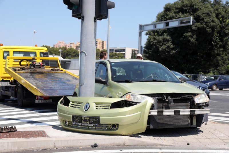 Sudar dvaju automobila u Šibeniku