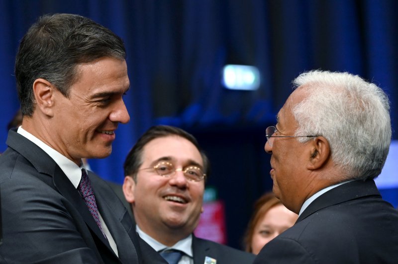 Pedro Sanchez, Antonio Costa