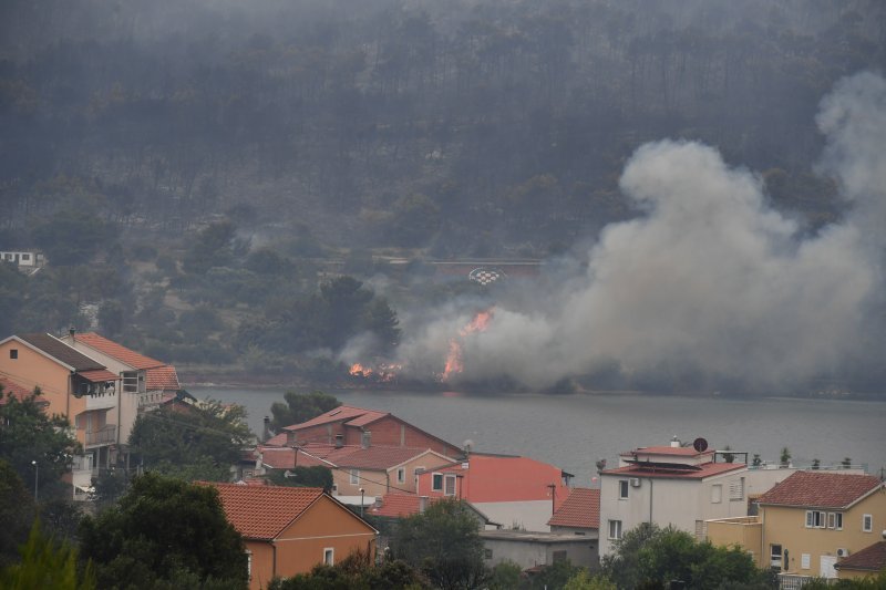 Veliki požar kod Grebaštice