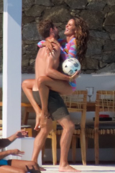 Izabel Goulart i Kevin Trapp na Mykonosu