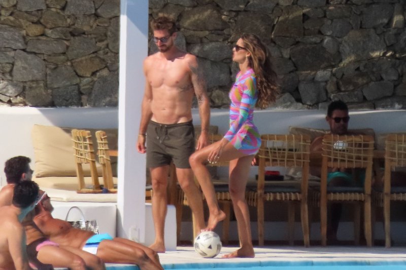 Izabel Goulart i Kevin Trapp na Mykonosu