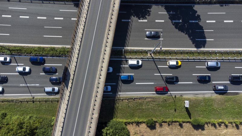 Pogled iz zraka na gužve na naplatnoj postaji Lučko