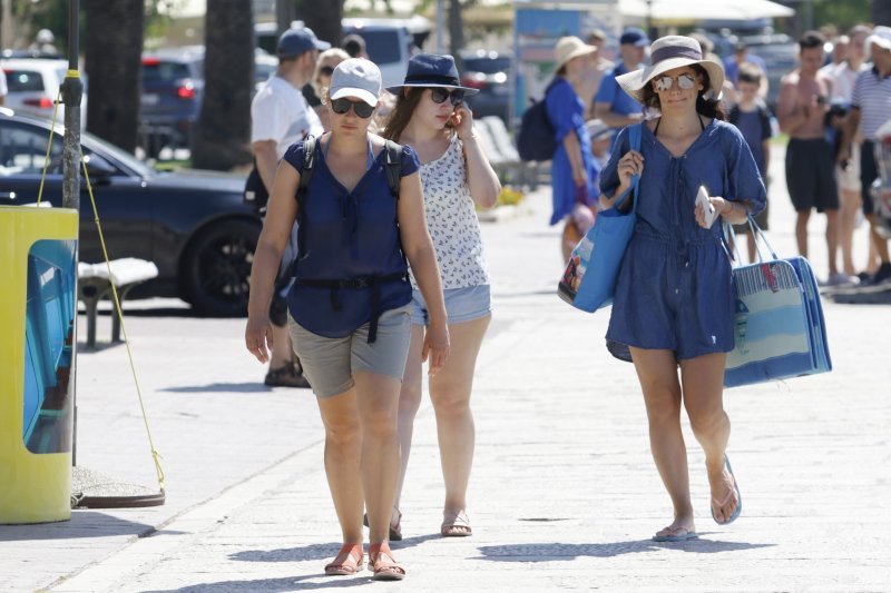 Turisti u Makarskoj