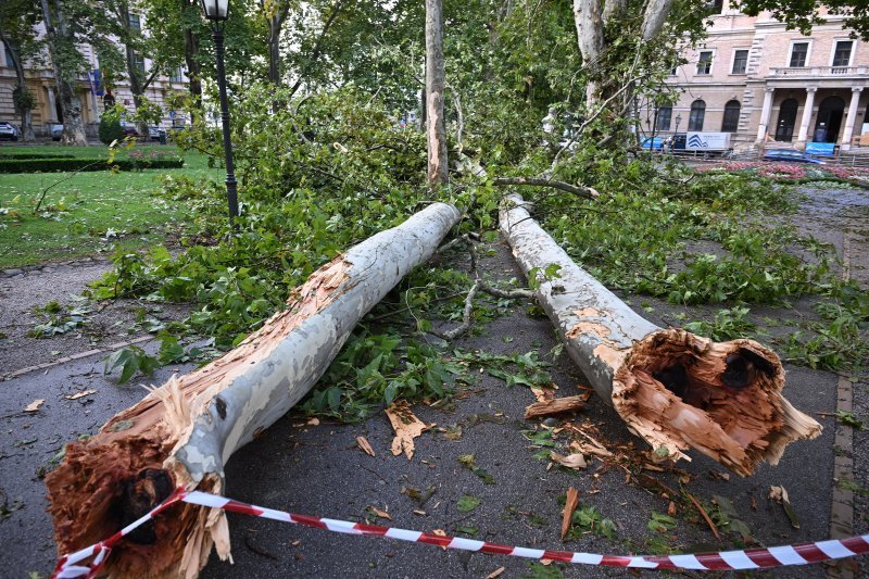 Zagreb dan nakon nevremena sanira štetu